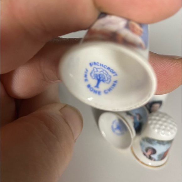 Lot of Royal Commemorative Thimbles - Picture 2 of 15